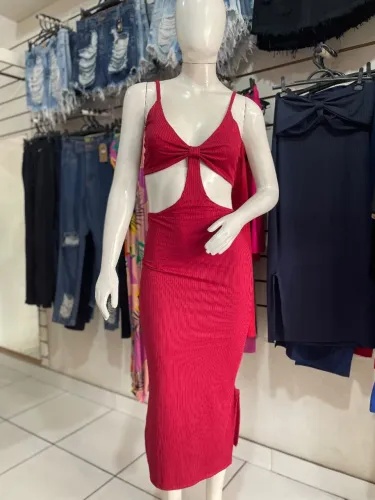 Vestido Longo canelado com decote 