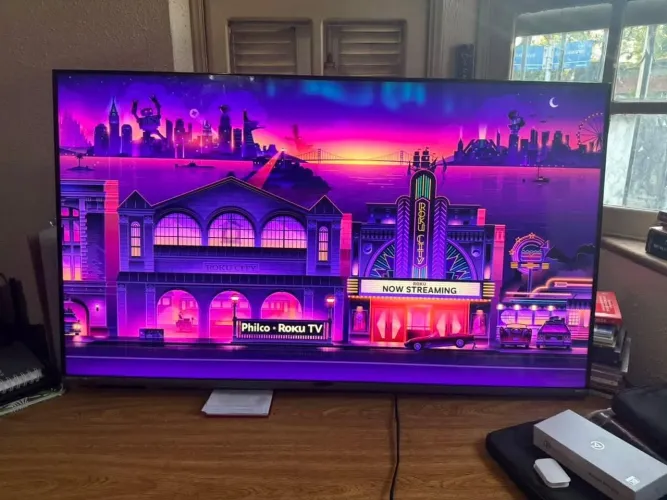 Tv smart philco de 50 polegadas, em ótimo estado de conservação.