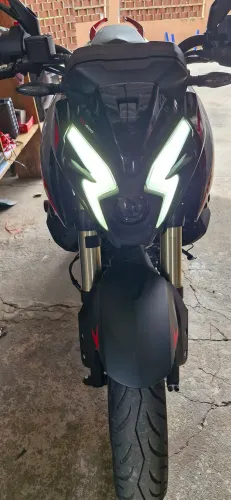 Vendo dominar ns400z nova de tudo aceito troca