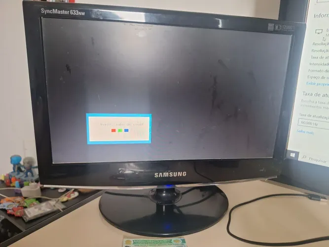 MONITOR SAMSUNG PEQUENO