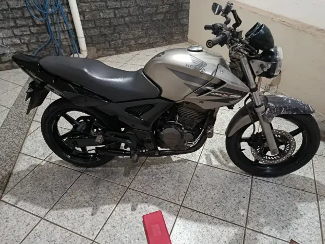 Moto a venda