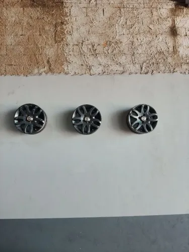 3 rodas da linha fiat