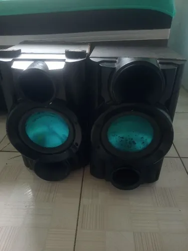 Duas Caixas De Som 