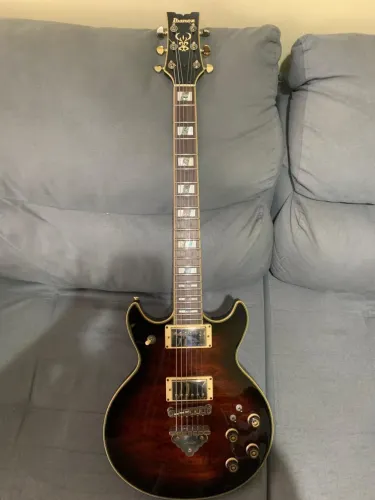 Guitarra Ibanez AR325