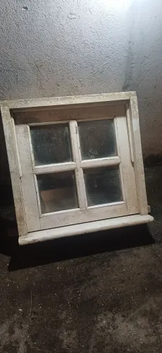 Janela madeira 60×60 imbuia 