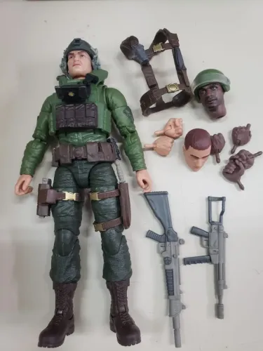 Grunt Gi Joe Classified com peças e colete extras