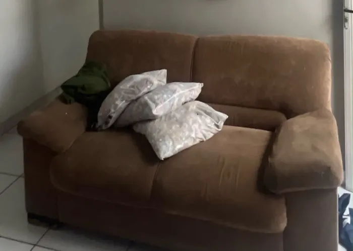 Sofá 2 lugares