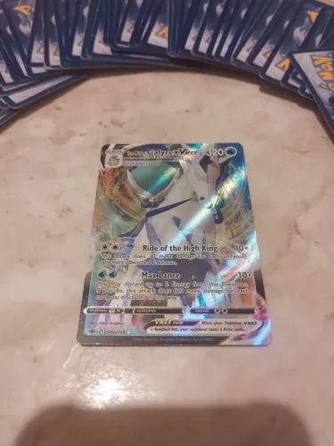 Carta de pokémon ultra rara