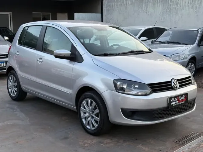 Volkswagen Fox 1.0 MI Total Flex 8V 5P 2013