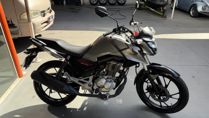 Troco por moto de alta cilindrada ou carro completo