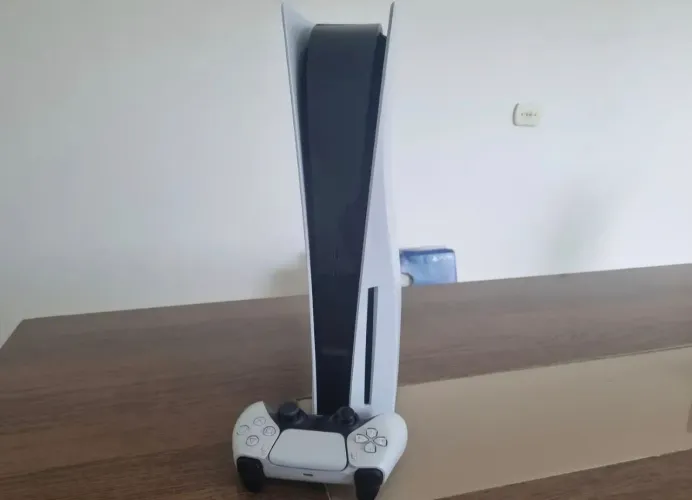 Troco PS5 Fat Mídia física por Iphone 15 Pro