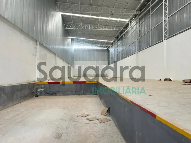 Galpão 750 m² com Doca e Pé-Direito de 12m para Aluguel no Eusébio