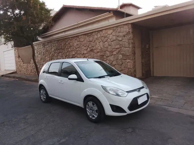 Ford Fiesta S 1.0 8V Flex 5P 2014