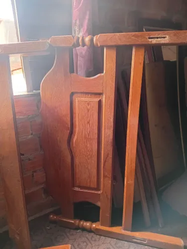 Cama de Angelim apenas 100 leia o anúncio 