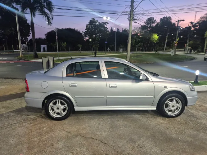 Chevrolet Astra Sedan 2.0/cd/ Expres.gls 2.0 8V 4P 2002