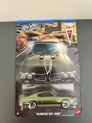 Carrinho Hotwheels Pontiac linha Silver Series 