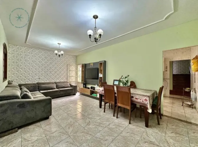 Casa Geminada á venda no bairro Copacabana, Belo Horizonte - MG.