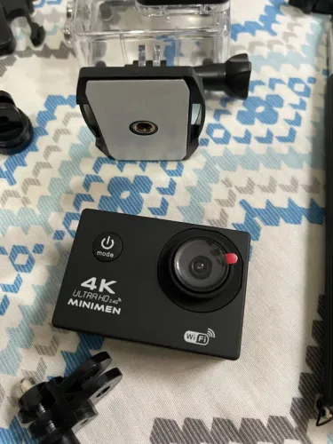 Kit Câmera Ultra Hd 4k Sport Wifi + 32gb + Bastão + Controle Cor Preto