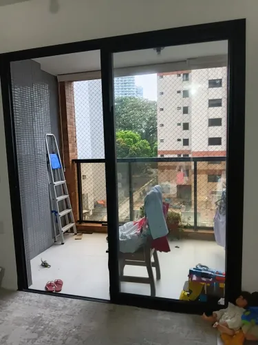 Vendo porta de vidro de 2 folhas 