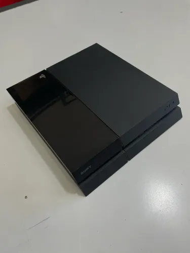 Ps4 1TB + 1 controle + 2 Jogos / IMPECAVEL !