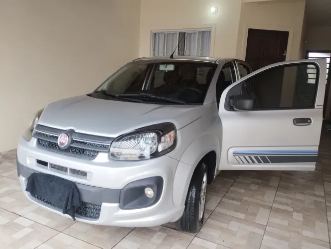 Fiat Uno Attractive 1.0 EVO Fire Flex 8V 5P 2016