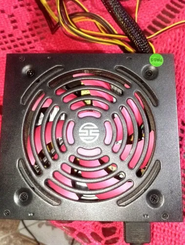 Fonte Atx 450w Hoopson 20+4 Pinos # usada apenas para testar computador.