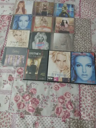 DESAPEGO: DISCOGRAFIA BRITNEY SPEARS.