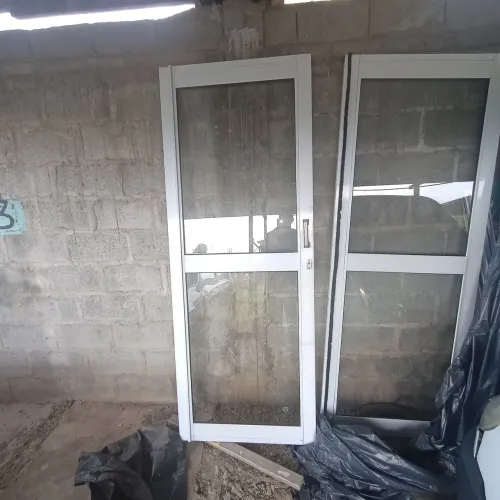 Porta balcão branca completa