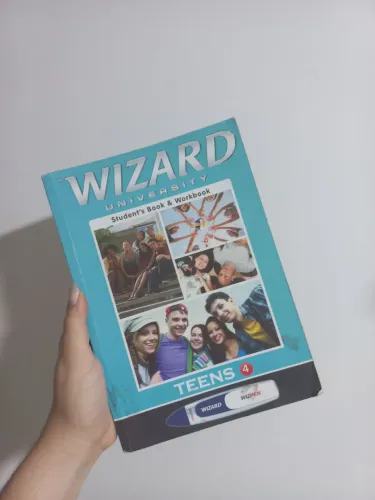Livro de inglês wizard teens 4 