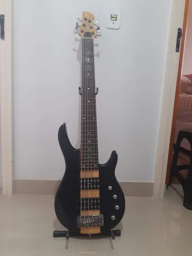 Baixo Eagle EGB6000