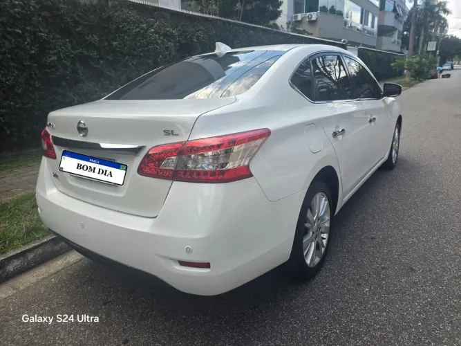 Nissan Sentra SL 2.0/ 2.0 Flex Fuel 16V Aut. 2016