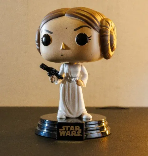 Colecionável Funko Pop Princess Leia (Princesa Leia) #595 - Star Wars