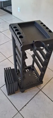 VENDO CADEIRA,LAVATÓRIO E CARRINHO DE AUXÍLIO. Vendo tbm separados aceito cartao