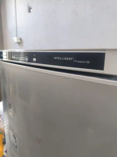 Vendo freezer Bosch inteligente, automático 36 litr