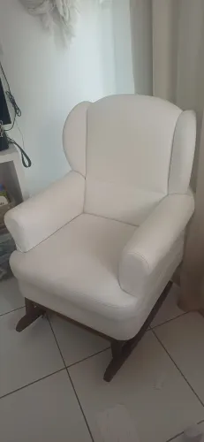 Vendo poltrona de amamentação 