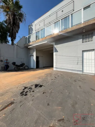 Sala Comercial para alugar 240m² em VILA CLAUDIA