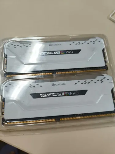Memoria Ram Vegeance Pro 2x8 - 16 GB