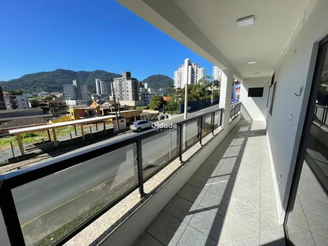 Apartamento Amplo para Alugar - Nova Brasília - R$ 3.000,00/mês