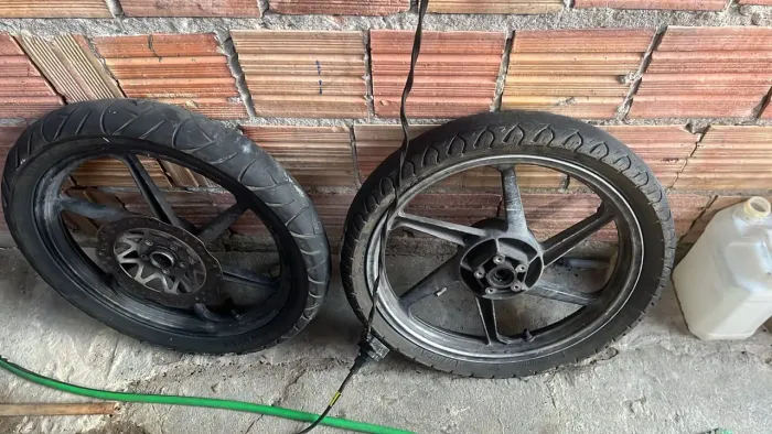 Aro pra moto de liga leve mas tá top