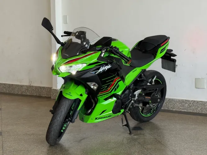 KAWASAKI NINJA 400 2023