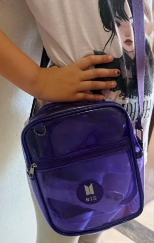 Bolsa transversal BTS roxa transparente 