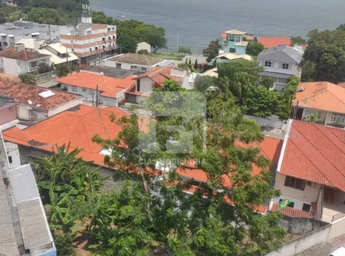 Terreno com vista para o mar no Bom Abrigo