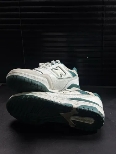 TÊNIS NEW BALANCE 550 VERDE E BRANCO
