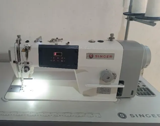 MAQUINA RETA INDUSTRIAL SINGER