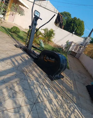 Elíptico profissional 
