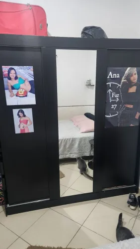 Guarda roupa de casal com 3 portas de correr / espelho