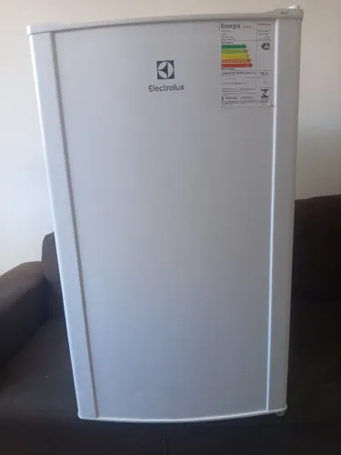 Frigobar Eletrolux RE122