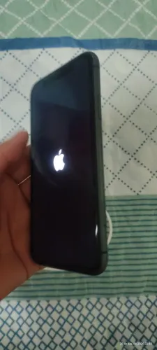700,00 IPHONE 11 64 GB CAMERA FRONTAL TA ESCURA.TROCO. 
