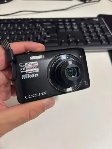 Camera Digital Nikon Coolpix S3500 Compacta Cor Preto