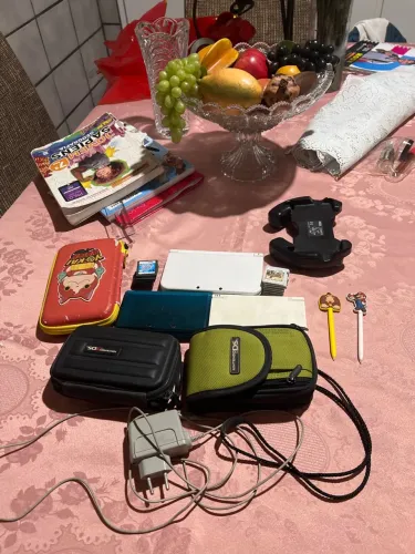Pacote completo (3 nintendos ds e 3ds,15 jogos de ds e 3ds e acessorios)
